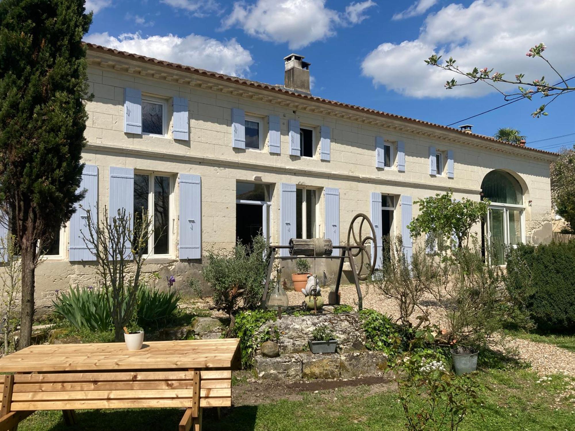 Les Ganivelles Leilighet Saint-Dizant-du-Gua Eksteriør bilde